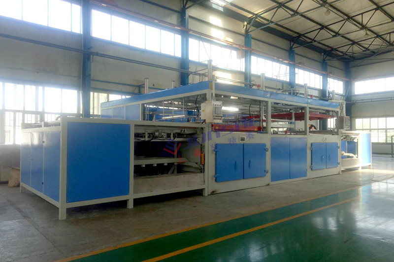 雙頭自動<a href=http://m.ie6.com.cn/ target=_blank class=infotextkey>吸塑機</a>.jpg